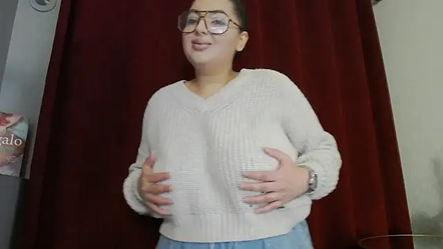 Snapshot of BustyAllyy chatting on December 2025 06:24:01 PM BustyAllyy online show from December 2025 06:24:01 PM