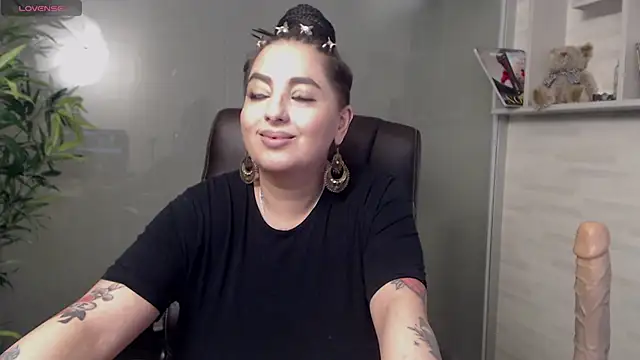 Snapshot of BustyAllyy chatting on March 2025 11:48:02 PM BustyAllyy online show from March 2025 11:48:02 PM