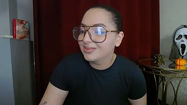 Snapshot of BustyAllyy chatting on October 2025 06:26:01 PM BustyAllyy online show from October 2025 06:26:01 PM