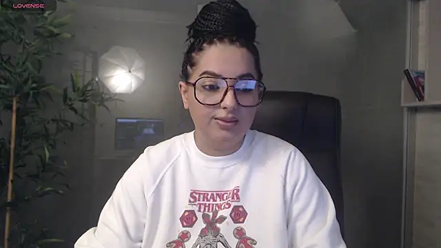 Snapshot of BustyAllyy chatting on October 2025 01:13:01 PM BustyAllyy online show from October 2025 01:13:01 PM