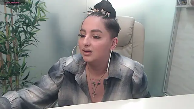 Snapshot of BustyAllyy chatting on March 2025 06:54:02 PM BustyAllyy online show from March 2025 06:54:02 PM