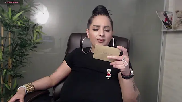 Snapshot of BustyAllyy chatting on March 2025 11:26:01 PM BustyAllyy online show from March 2025 11:26:01 PM