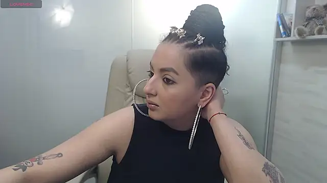 Snapshot of BustyAllyy chatting on March 2025 07:26:02 PM BustyAllyy online show from March 2025 07:26:02 PM