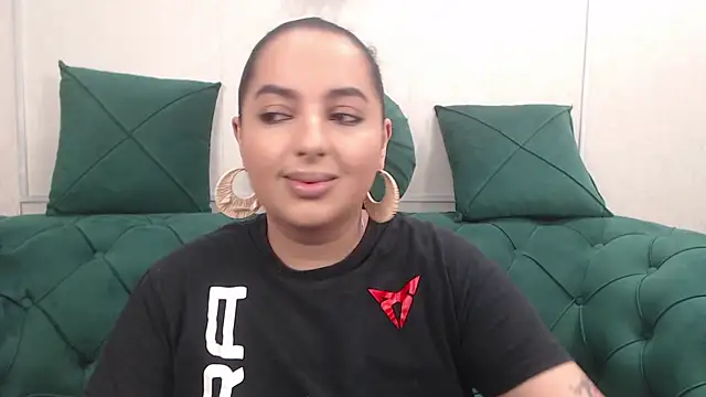 BustyAllyy online show from April 2026 04:00:01 PM