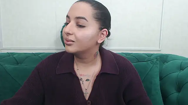 BustyAllyy online show from April 2026 06:53:02 PM