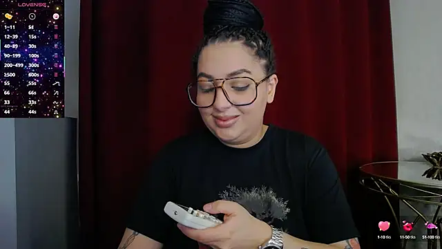 Snapshot of BustyAllyy chatting on October 2025 06:09:01 PM BustyAllyy online show from October 2025 06:09:01 PM