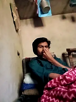 News3xxh online show from December 2025 04:40:01 AM