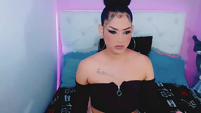 Snapshot of Amanda_bigx chatting on November 2025 04:15:02 AM Amanda bigx online show from November 2025 04:15:02 AM