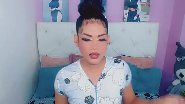 Snapshot of Amanda_bigx chatting on May 2026 01:14:02 AM Amanda bigx online show from May 2026 01:14:02 AM