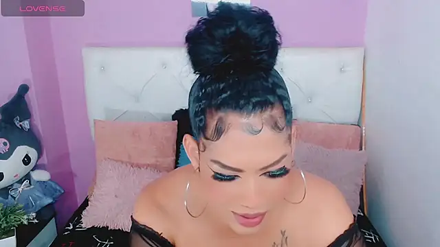 Snapshot of Amanda_bigx chatting on December 2025 03:52:01 AM Amanda bigx online show from December 2025 03:52:01 AM