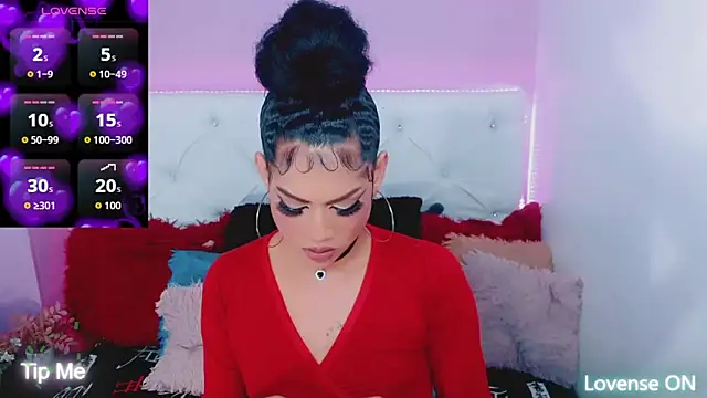 Snapshot of Amanda_bigx chatting on December 2025 08:03:02 PM Amanda bigx online show from December 2025 08:03:02 PM