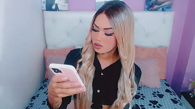 Snapshot of Amanda_bigx chatting on February 2026 05:07:02 AM Amanda bigx online show from February 2026 05:07:02 AM