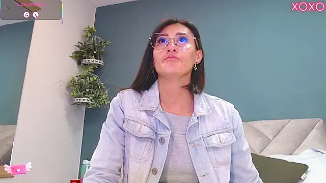 SharisWillian online show from October 2025 03:49:02 AM