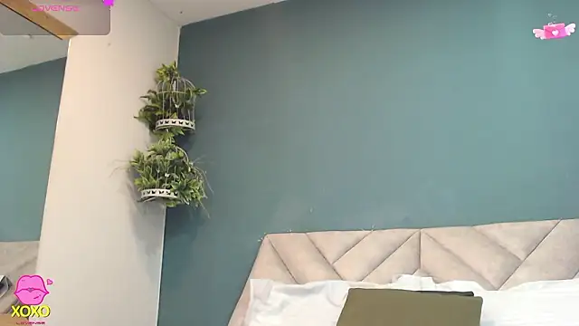 SharisWillian online show from March 2026 03:22:02 AM