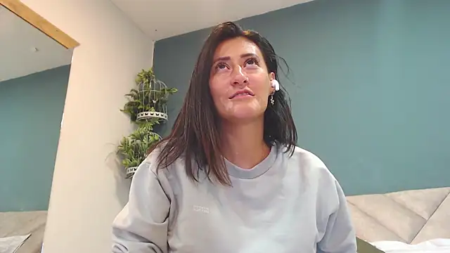 SharisWillian online show from February 2026 04:01:01 AM