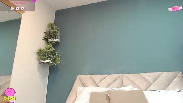 SharisWillian online show from April 2026 03:42:01 AM