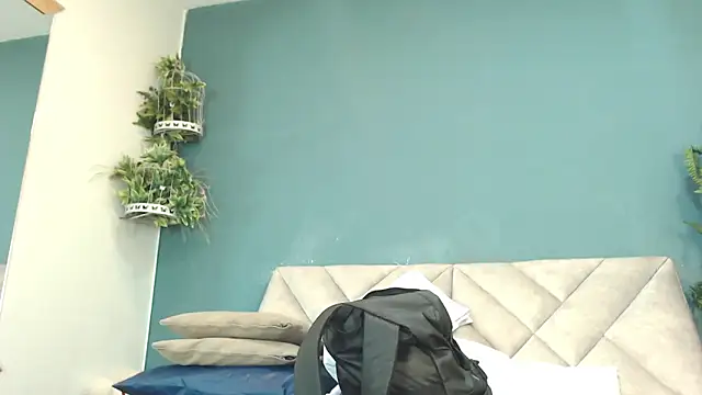 SharisWillian online show from May 2026 03:27:02 AM