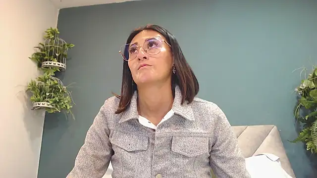 SharisWillian online show from December 2025 04:06:02 AM