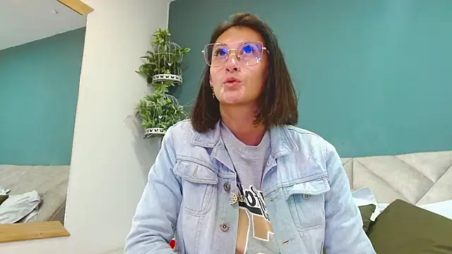 SharisWillian online show from November 2025 03:55:02 AM