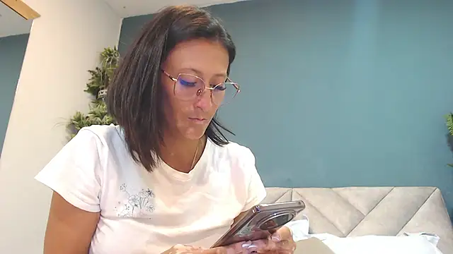 SharisWillian online show from April 2026 03:35:01 AM