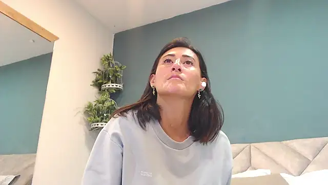 SharisWillian online show from March 2026 04:12:01 AM