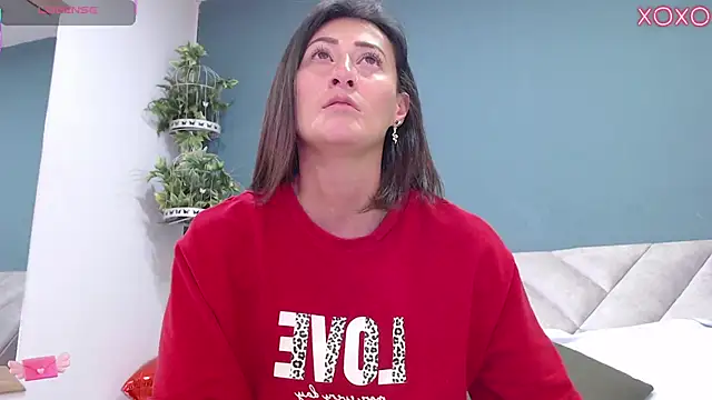 SharisWillian online show from September 2025 04:00:01 AM