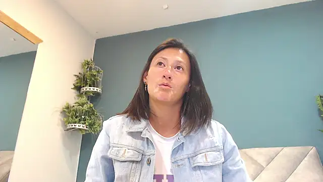 SharisWillian online show from May 2026 03:57:02 AM