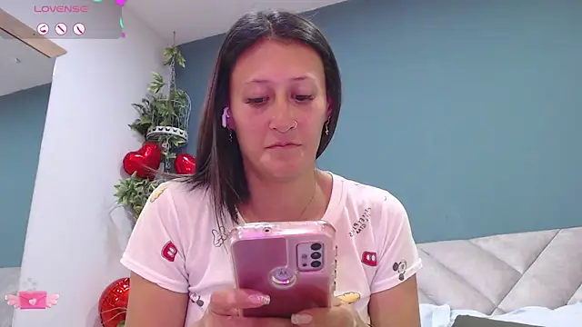 SharisWillian online show from March 2025 04:19:01 AM