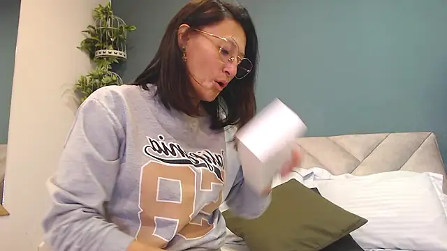 SharisWillian online show from February 2026 03:18:01 AM