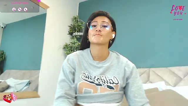SharisWillian online show from May 2026 03:50:02 AM