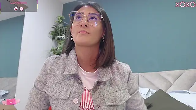 SharisWillian online show from September 2025 04:23:01 AM