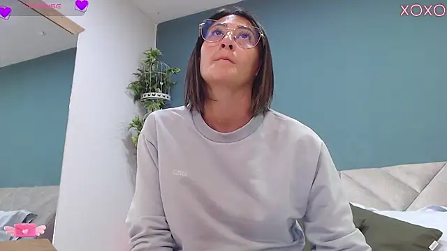 SharisWillian online show from September 2025 04:04:02 AM