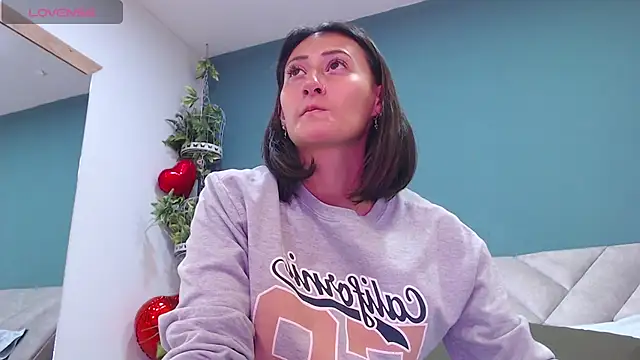 SharisWillian online show from March 2025 04:05:01 AM
