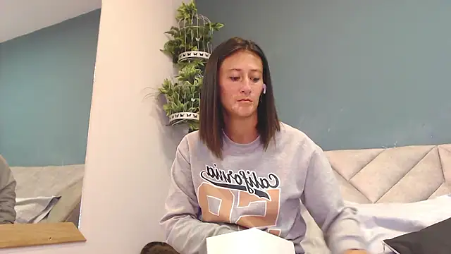 SharisWillian online show from March 2026 03:58:02 AM