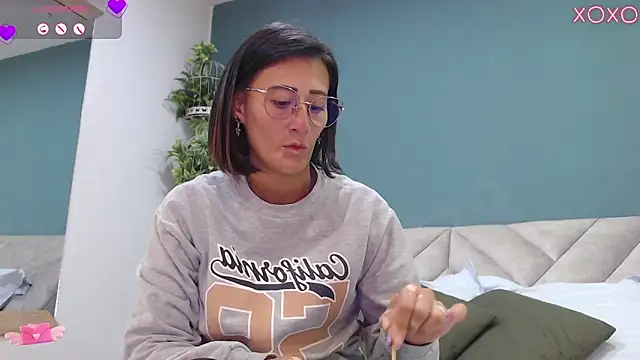 SharisWillian online show from September 2025 03:45:02 AM