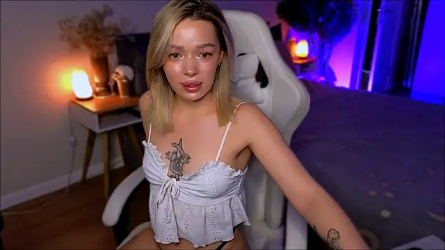 Lily Yin online show from January 2026 01:36:01 PM