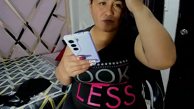 DaianaLutz online show from November 2025 03:04:01 PM