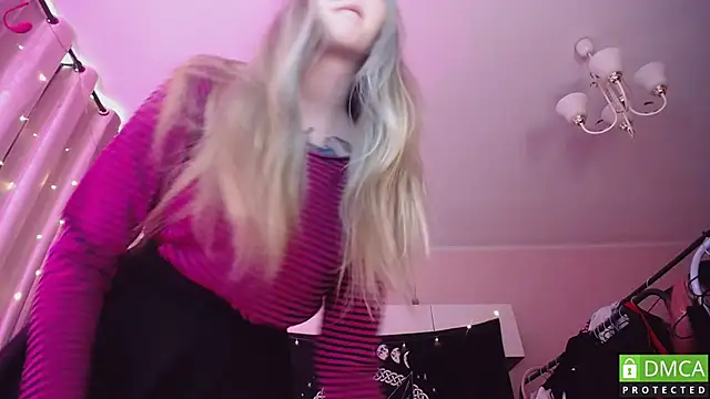 JustMeowGirl online show from May 2026 06:34:02 AM