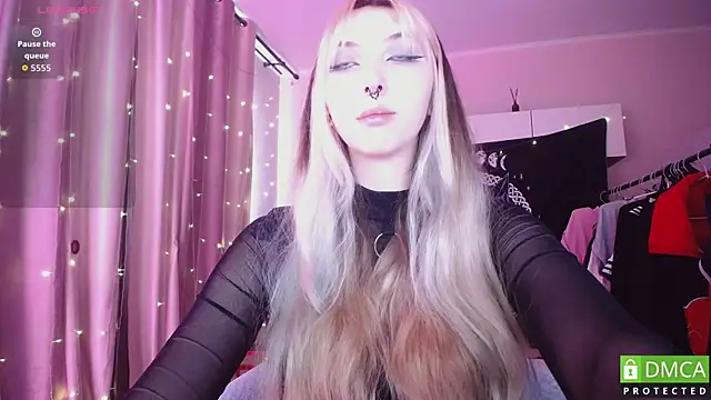 Snapshot of JustMeowGirl chatting on July 2026 05:51:01 AM JustMeowGirl online show from July 2026 05:51:01 AM