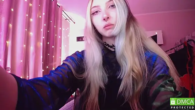 JustMeowGirl online show from May 2026 06:18:02 AM