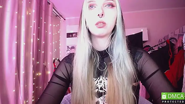 JustMeowGirl online show from May 2026 06:02:02 AM
