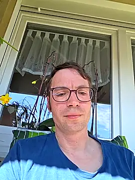 Snapshot of Schnubby1 chatting on April 2026 01:28:01 PM Schnubby1 online show from April 2026 01:28:01 PM
