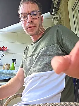 Snapshot of Schnubby1 chatting on June 2026 01:56:01 PM Schnubby1 online show from June 2026 01:56:01 PM