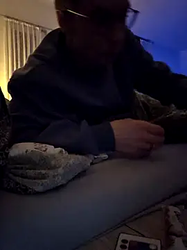 Schnubby1 online show from March 2025 07:12:01 PM