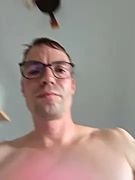 Snapshot of Schnubby1 chatting on June 2026 03:10:02 PM Schnubby1 online show from June 2026 03:10:02 PM