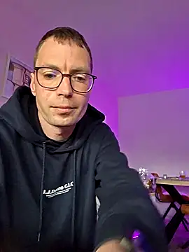 Snapshot of Schnubby1 chatting on May 2026 02:23:01 PM Schnubby1 online show from May 2026 02:23:01 PM