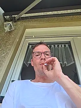 Snapshot of Schnubby1 chatting on June 2026 11:22:02 AM Schnubby1 online show from June 2026 11:22:02 AM