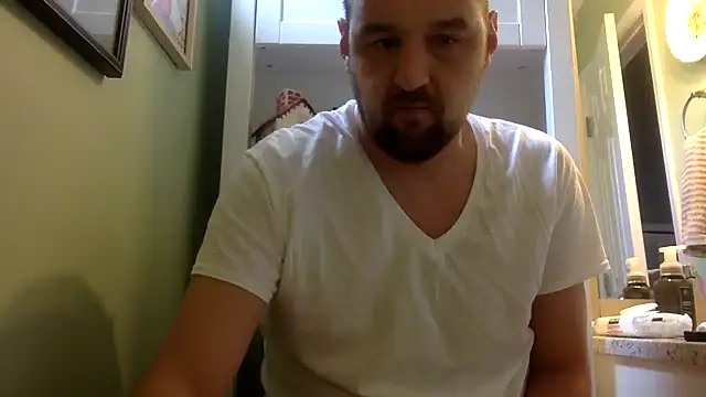 Snapshot of Kink_Master_Daddy chatting on April 2026 02:25:01 PM Kink Master Daddy online show from April 2026 02:25:01 PM