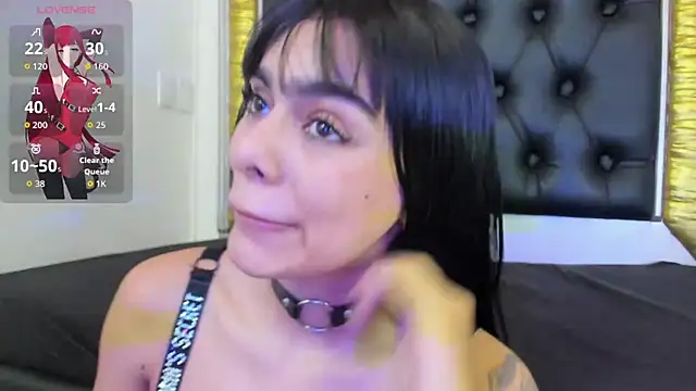 Foxy Assh  online show from December 2025 02:00:02 PM