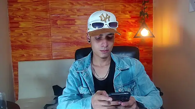 Bastiaan 28 online show from February 2025 03:06:02 AM